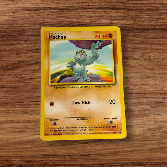 Machop 52/102